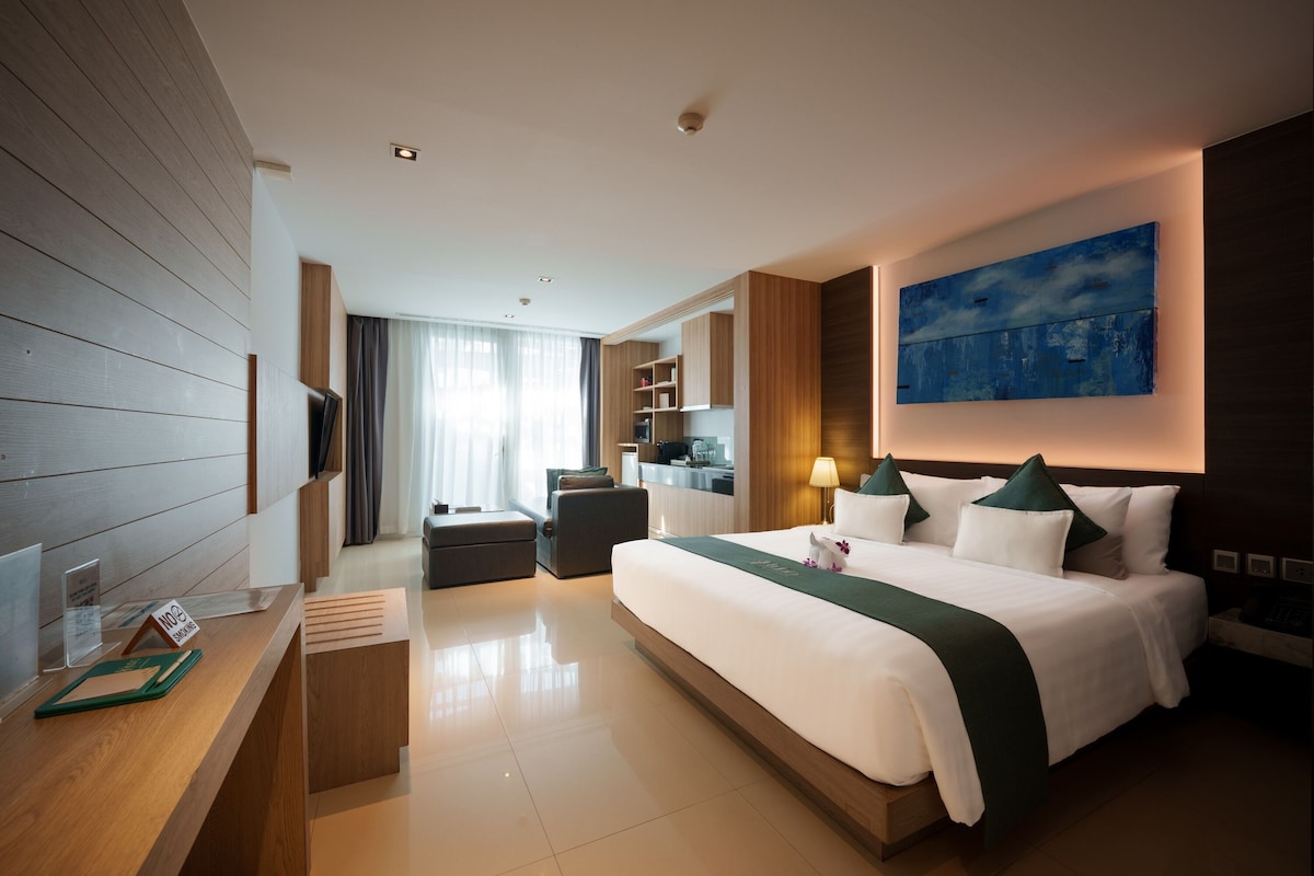 Premier Deluxe Room