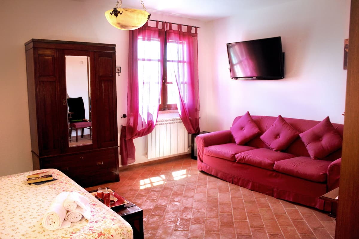 Deluxe Triple Room (Artemide) | Minibar, free WiFi, bed sheets