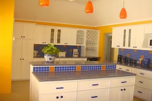 Villa, 4 Bedrooms | Private kitchen