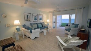 Living area - Coconuts Seafront 2BR, Ocho Rios (Ocho Rios)