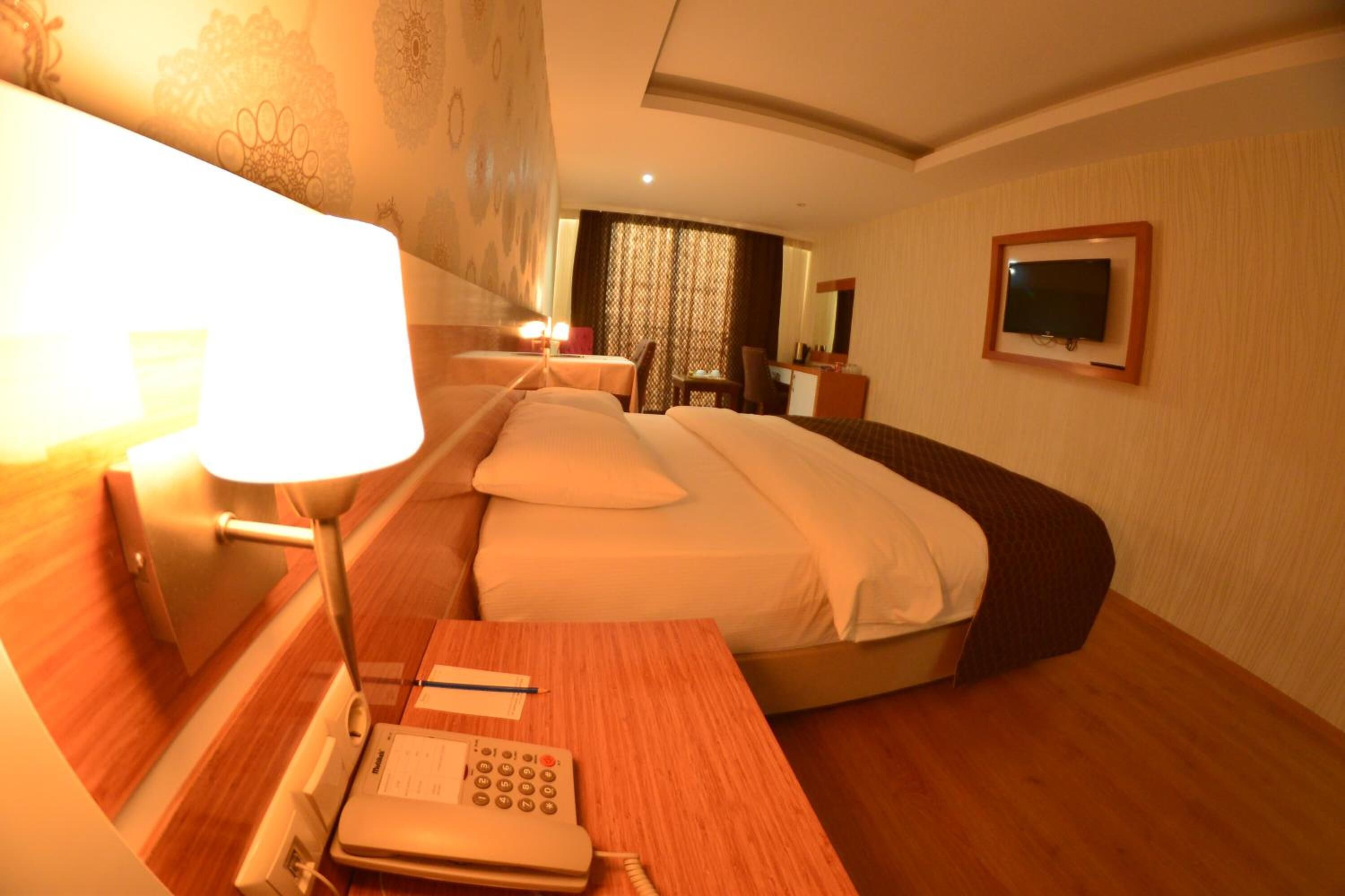 minibar, in-room safe, desk, soundproofing