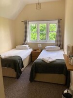 Iron/ironing board, free WiFi, bed sheets