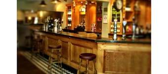 The Admiral Cunningham Hotel