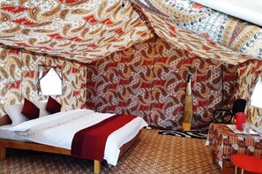 Deluxe Tent, 1 Double Bed | Rollaway beds, bed sheets - Mountain Camp (Leh)