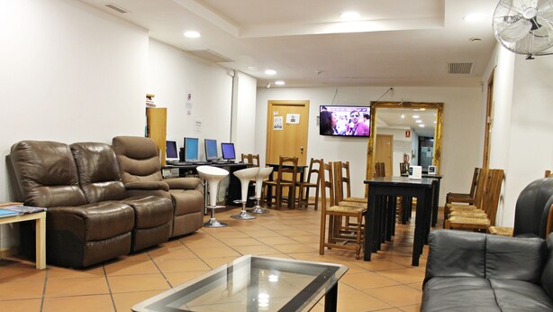 Unclassified image, 1 of 37, button - Galaxy Star Hostel Barcelona (Barcelona)
