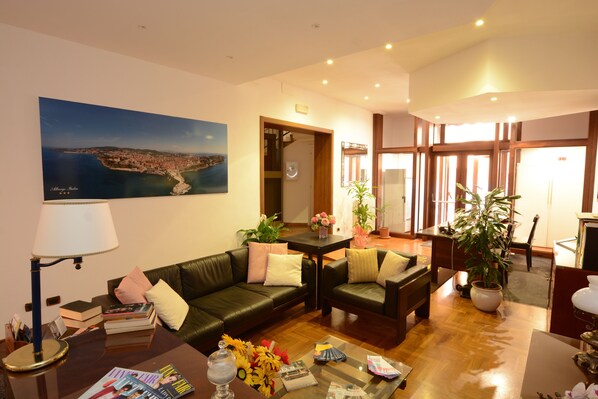 Reception - Albergo Italia (Piombino)