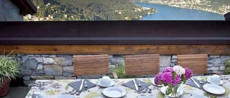 Double Room, Shared Bathroom (Folon) | Balcony view