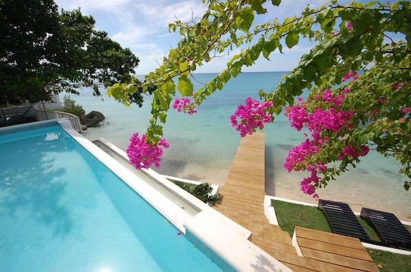 Outdoor pool, an infinity pool - Culloden Cove, 5BR by Jamaican Treasures (Whitehouse)