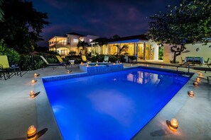 Outdoor pool - Mills Villa by Jamaican Treasures (Runaway Bay)