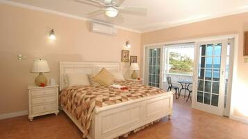 Room, 6 Bedrooms | 6 bedrooms, iron/ironing board, free WiFi