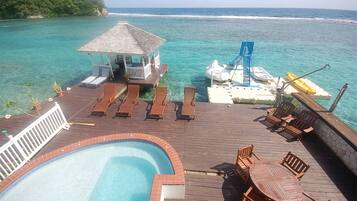 Room, 6 Bedrooms | Terrace/patio