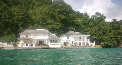 San Bar 6BR by Jamaican Treasures