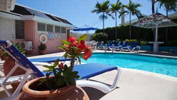 Room, 4 Bedrooms | Outdoor pool