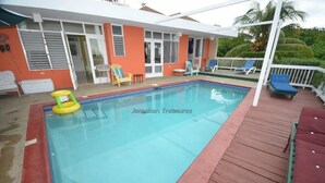 Room, 3 Bedrooms | Pool