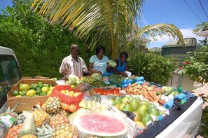 Villa, 3 Bedrooms | Dining