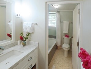 Villa, 3 Bedrooms | Bathroom | Shower