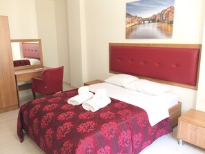 Desk, soundproofing, iron/ironing board, free cots/infant beds - Trabzon Ottoman Residence (Trabzon)
