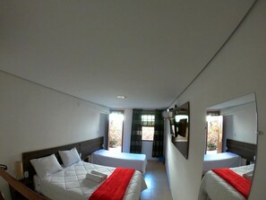 Triple Room, Multiple Beds | Minibar, iron/ironing board, free WiFi, bed sheets - Pousada Marotta (Ouro Preto)