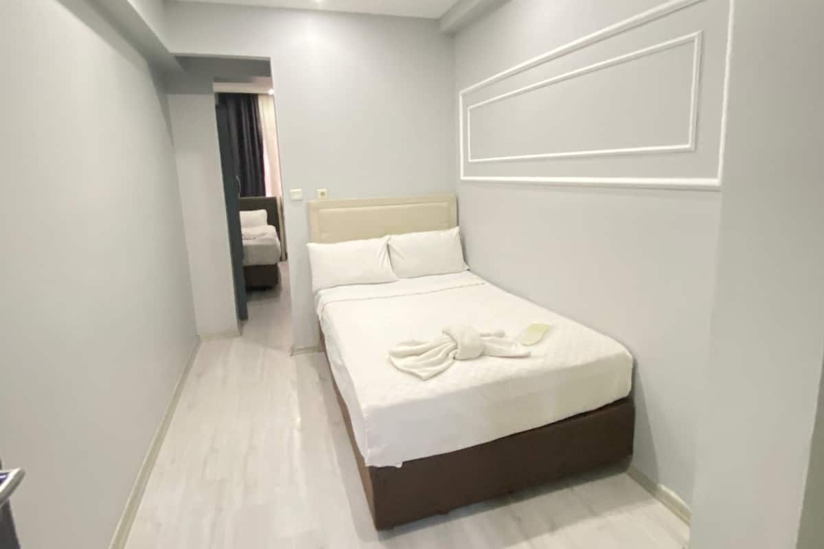 Standard Single Room | Free WiFi