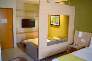 アパートメント | ミニバー、デスク、遮光カーテン、WiFi (無料)