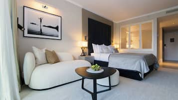 Standard Room, 1 King Bed, City View | 1 bedroom, minibar, in-room safe, desk