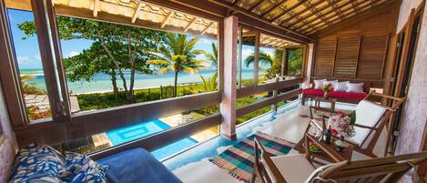 Villa Élite, 3 chambres, piscine privée, en front de plage | Vue de la chambre