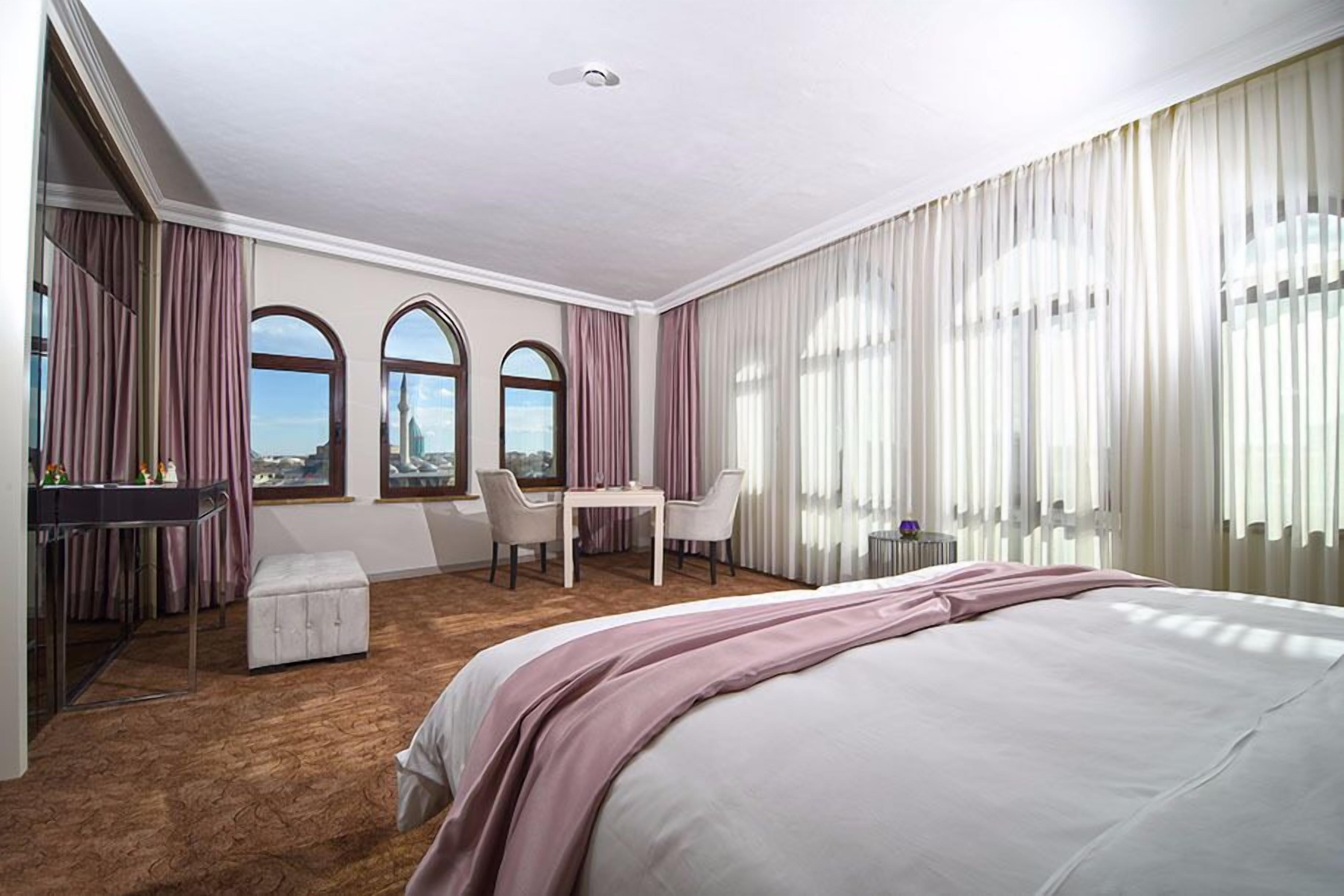 minibar, in-room safe, desk, soundproofing