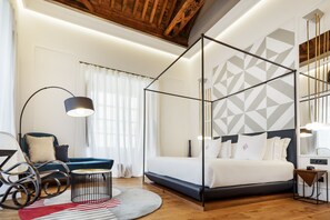 Executive-rum | Sängtillbehör av högsta kvalitet och värdeförvaringsskåp på rummet