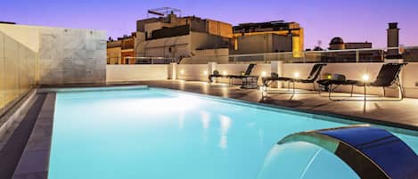 Piscine extérieure (ouverte en saison)