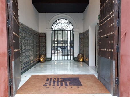 One Shot Conde Torrejón – Affordable hotel in Seville