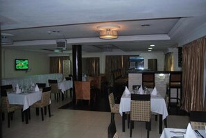 Restaurant - Beni Apartment And Suites (Lagos)
