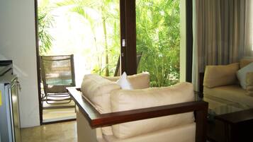 Romantic Studio Suite, Ground Floor | Terrace/patio