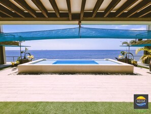 2 outdoor pools - Miami Heat Beach Resort (Morong)