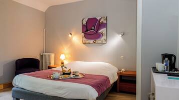 Chambre Quadruple | Décoration personnalisée, ameublement personnalisé, bureau