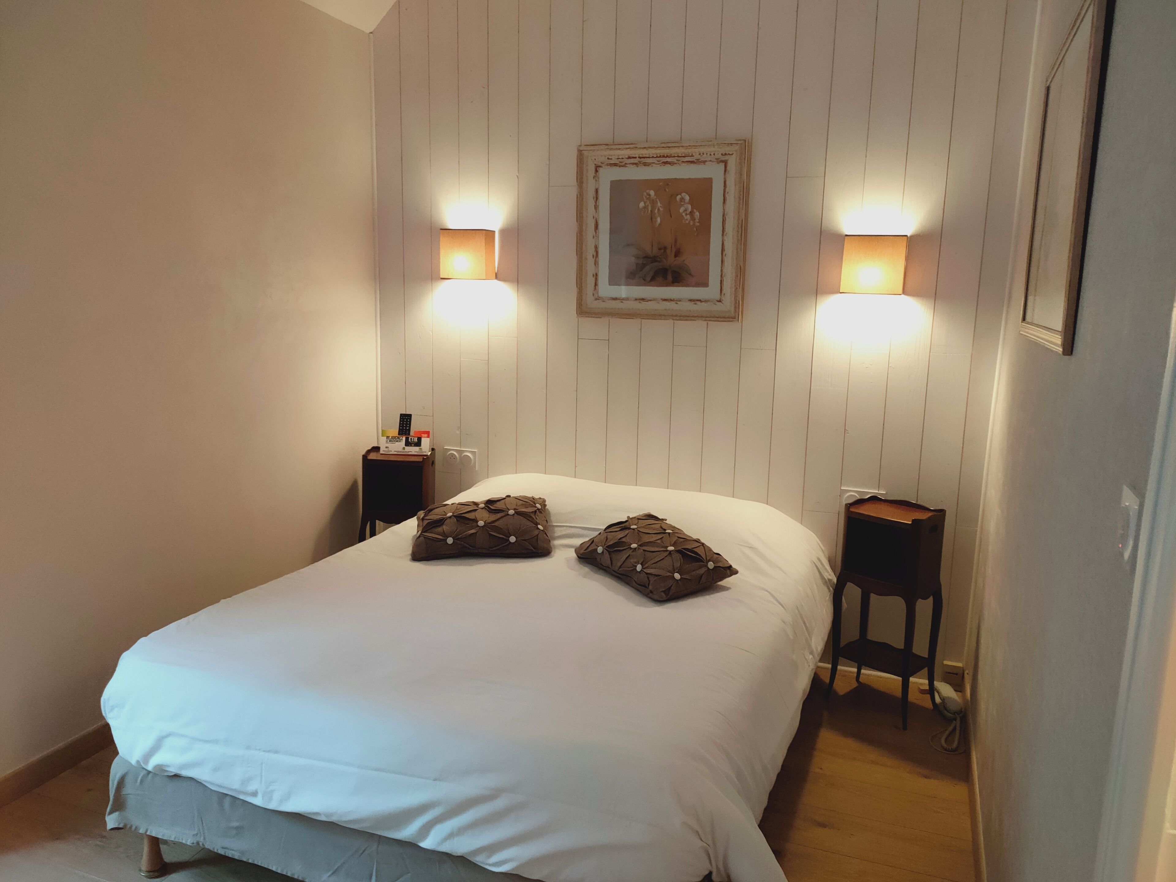 Classic Double Room | Individually decorated, individually furnished, desk, blackout curtains