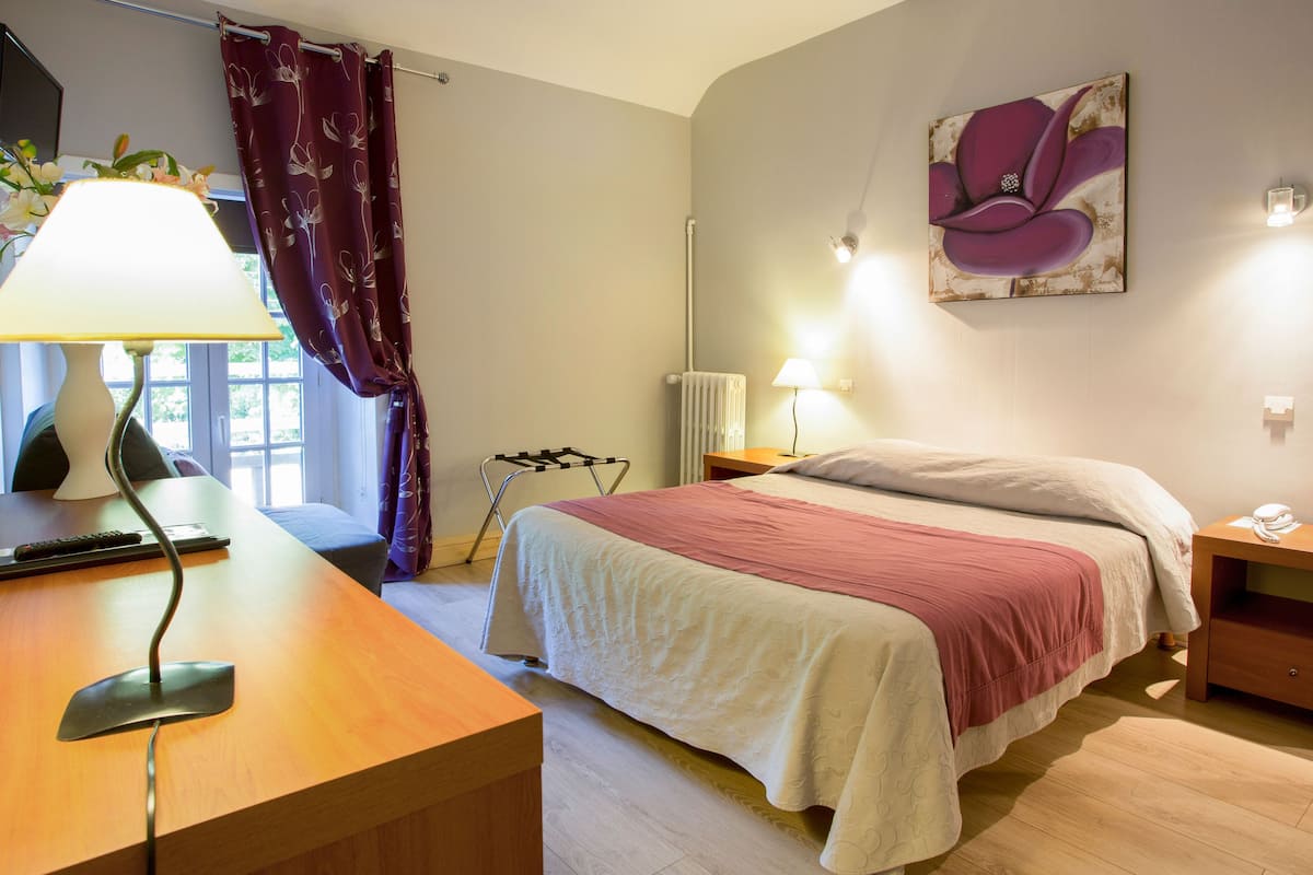 Quadruple Room | Individually decorated, individually furnished, desk, blackout drapes