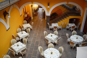 Desayuno continental gratuito y diario