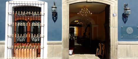 Entrée de l’hébergement