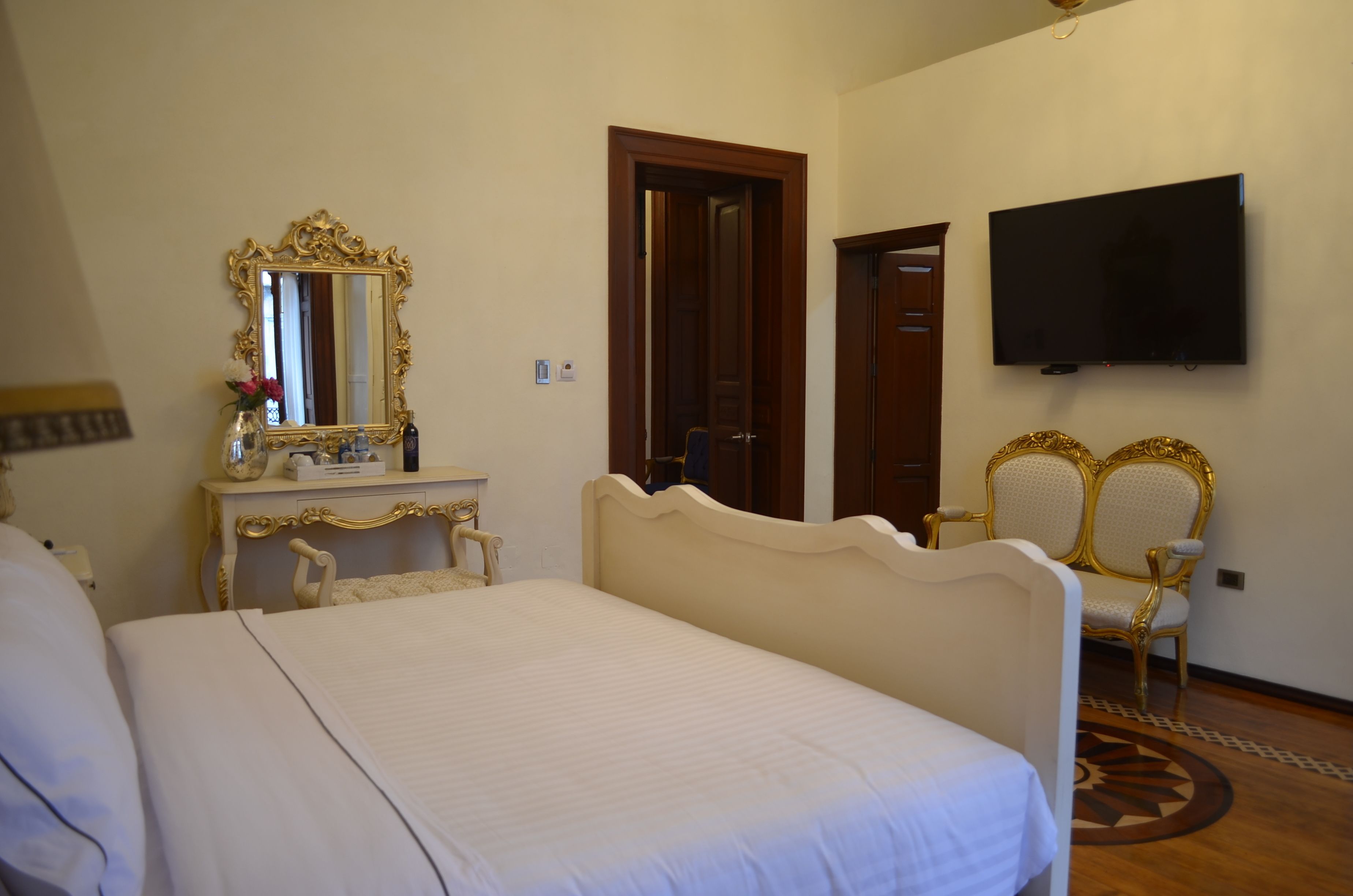 1 bedroom, in-room safe, desk, free wifi