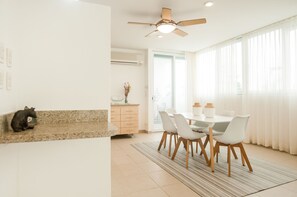 In-room dining - Luxury 3BR Condo HZ by TA (Cancun)