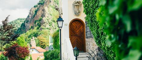 Villa Schoenthal, Duernstein Nr. 82 | View from room