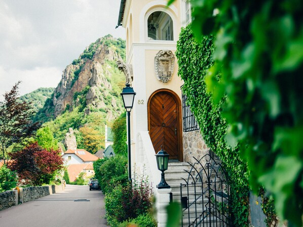 Villa Schoenthal, Duernstein Nr. 82 | Ausblick vom Zimmer
