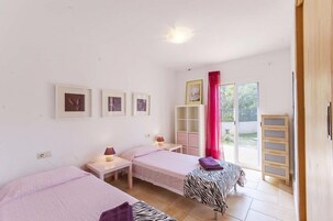 วิลล่า, 4 ห้องนอน, สระว่ายน้ำส่วนตัว | 4 ห้องนอน, เปล/เตียงเด็กอ่อน (ฟรี), Wi-Fi ฟรี, ผ้าปูที่นอน