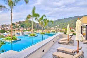 Rooftop pool