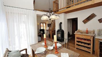 Ferienwohnung 3 | Essbereich im Zimmer
