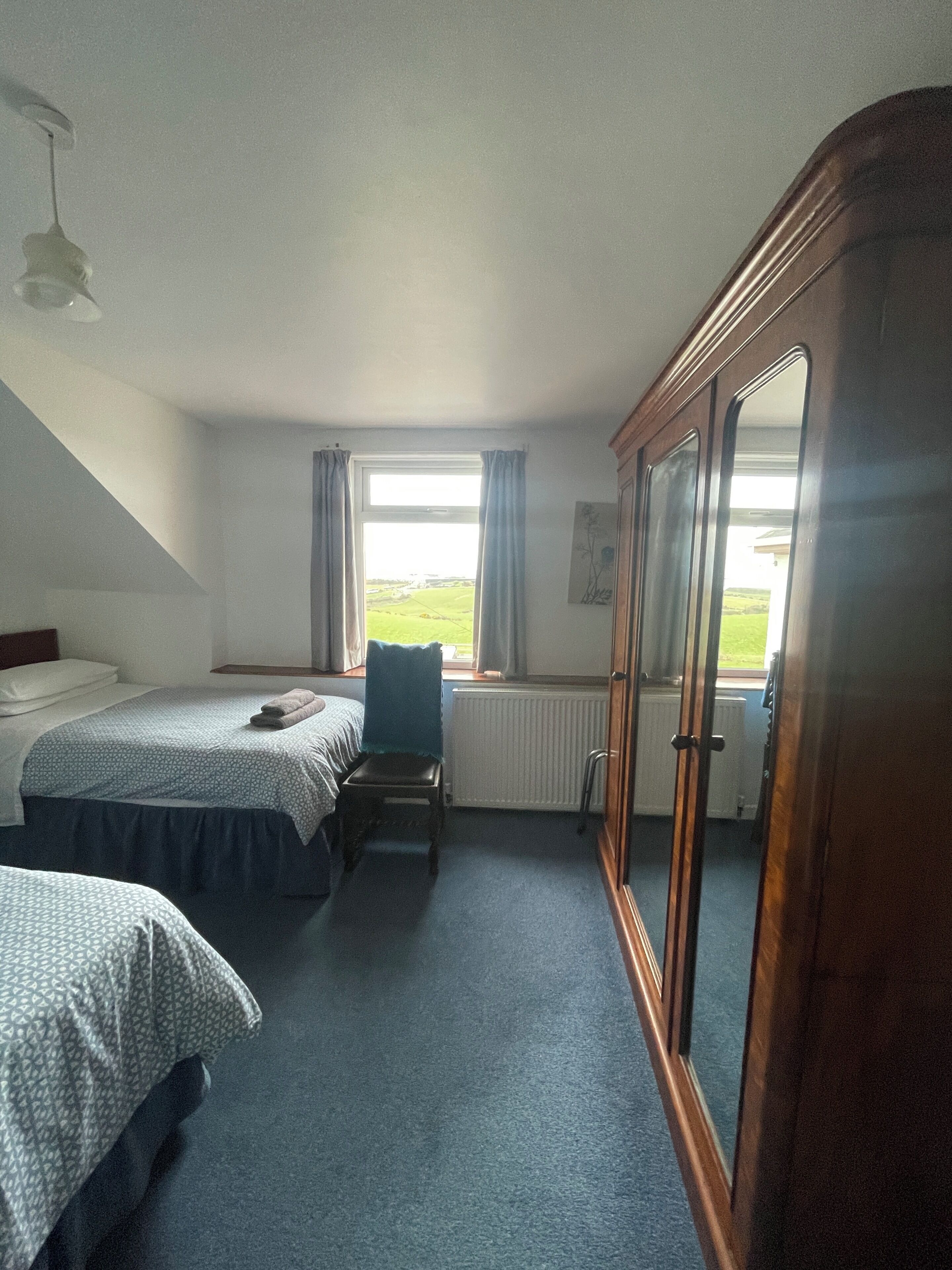 Triple Room | Bed sheets, wheelchair access