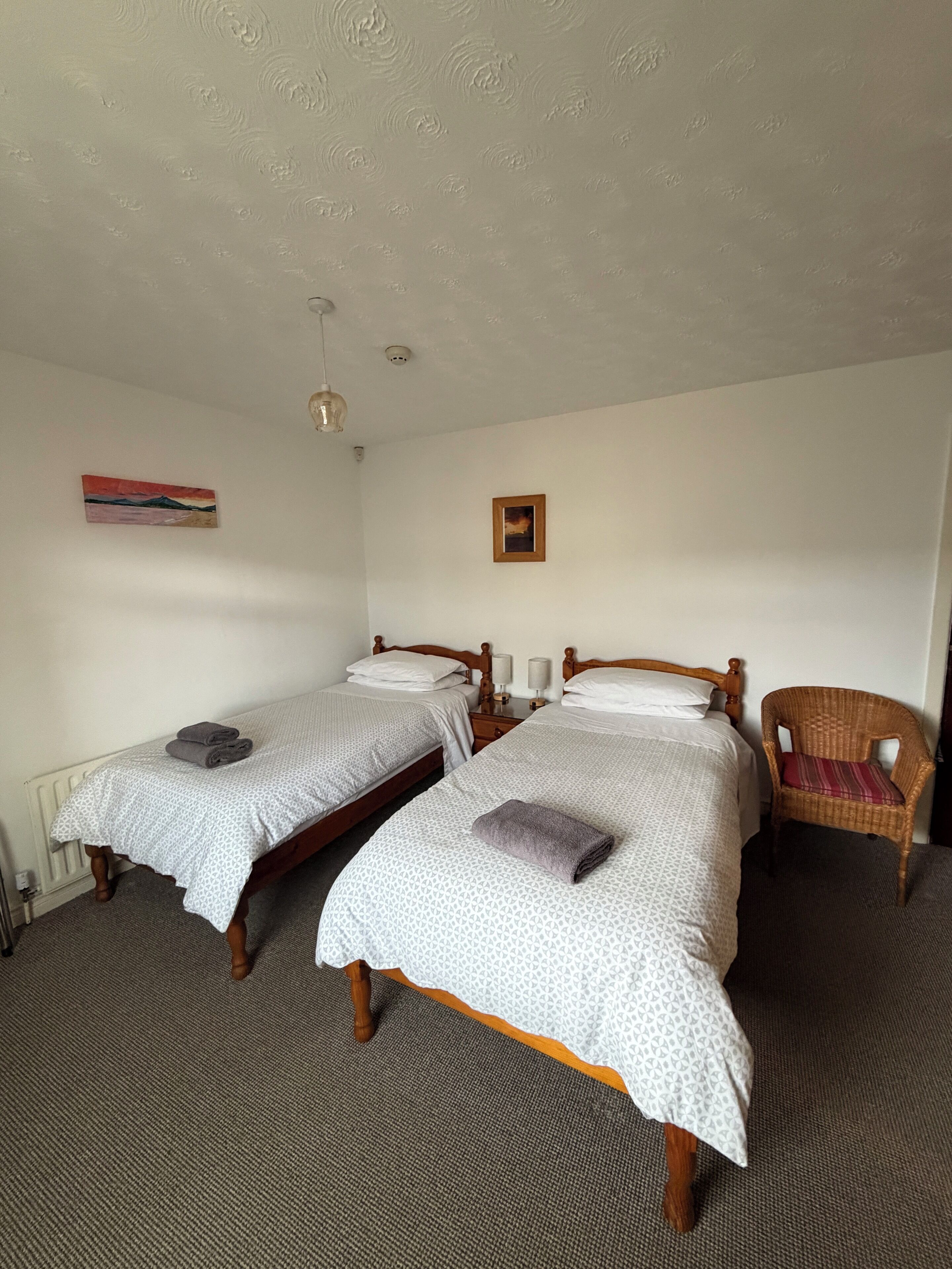 Twin Room | Bed sheets, wheelchair access