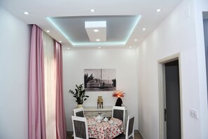 Rustic Apartment | บริการอาหารในห้องพัก