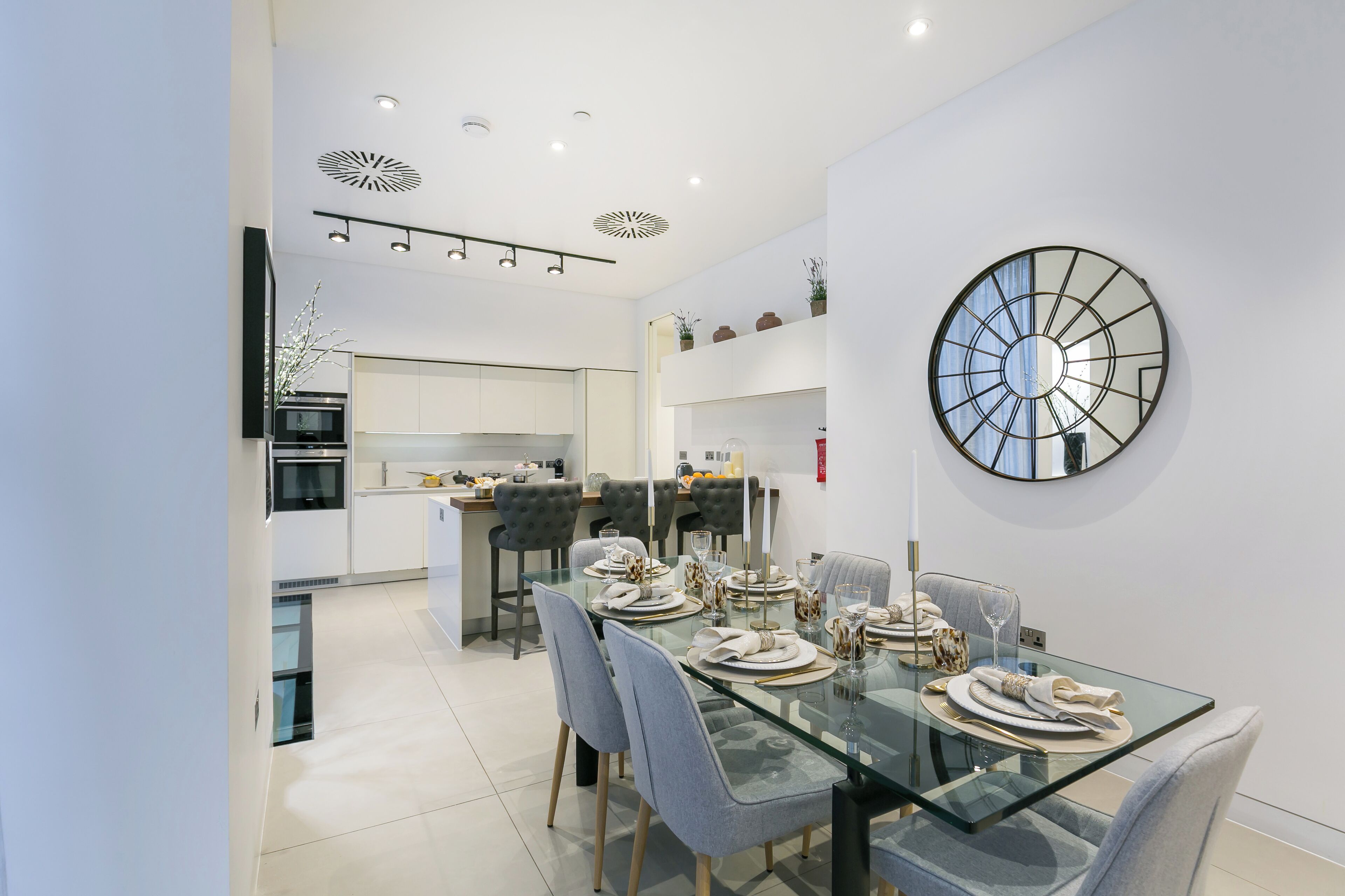 Deluxe Apartment | In-room dining