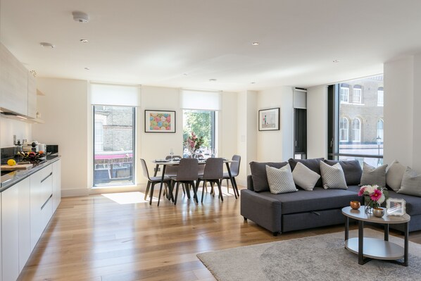 Deluxe Two Bedroom Apartment with Balcony | Living area | Flat-screen TV - Urban Chic - Portobello (London)
